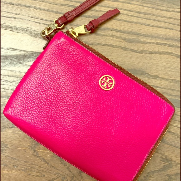 Tory Burch Handbags - Tory Burch Fuschia Magenta wristlet